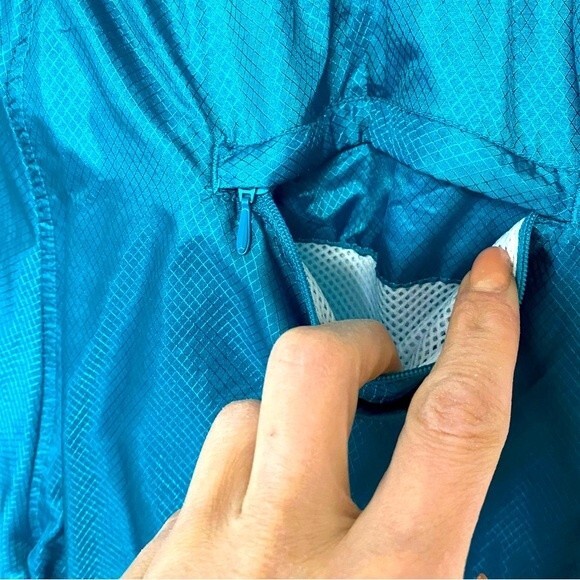 Columbia Men’s Sportswear Swim Trunks - Picture 6 of 8